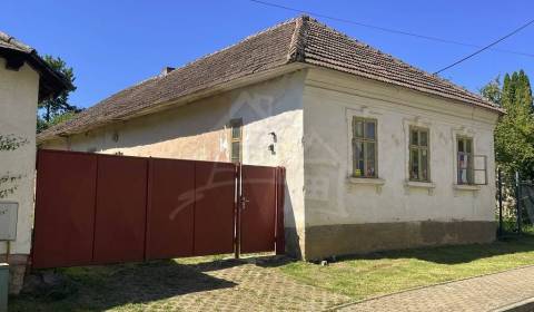 Starý dom na záchranu v obci Vyšný Medzev