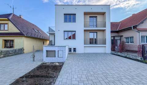 Na predaj 4 izbový rodinný dom v Nitre - 8 árov 