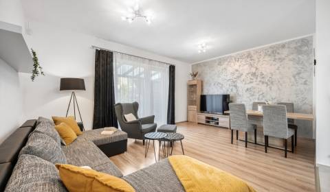 Na predaj 4-izbový mezonet so záhradou a tromi parkovacími miestami