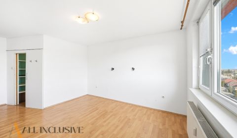 Rezervované 3-izb. byt s loggiou a pivnicou, Galanta