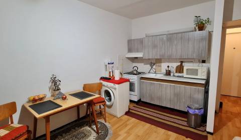 Predaj 1i byt Žiar nad Hronom