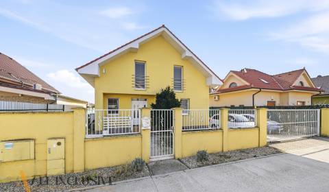 Na predaj 5-izbový posch. rodinný dom, Hviezdoslavov