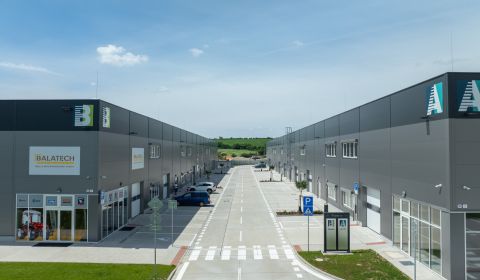 Prenájom Showroom / obchodný priestor, Kancelária – od 400 m² Nitra