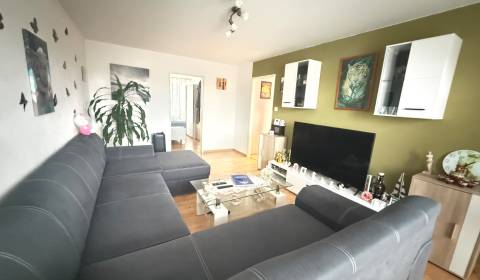 3-izbový byt s vlastnou záhradkou – pokojné bývanie Ludanice.