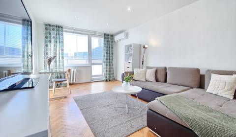 Na prenájom - 3 izbový byt v Starom Meste, ul, Karpatská 