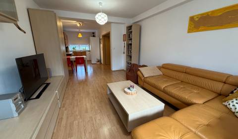  Veľký 3-i byt s balkónom a parkovacím miestom v Žiline-Závodí (MO)