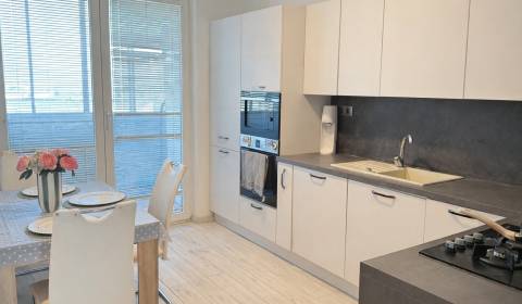 Svetlý 3-izbový byt s potenciálom - Rača - bez rezervačnej zálohy