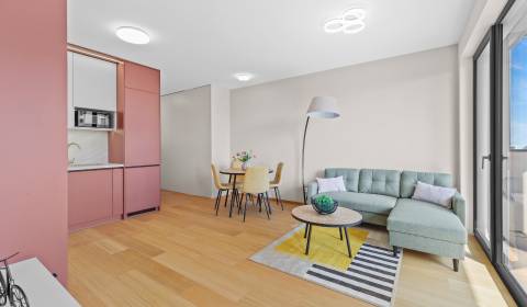 PRENÁJOM - 2i dizajnový byt v Ružinove, Green Atrium