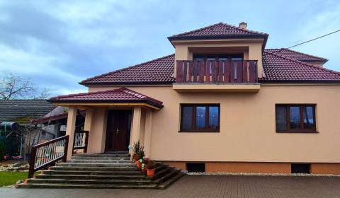 Priestranný  6i rodinný dom, pozemok 936 m2, Sekule, okres Senica