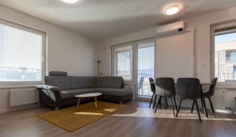 Priestranný 2i byt s loggiou v projekte Bory Promenáda