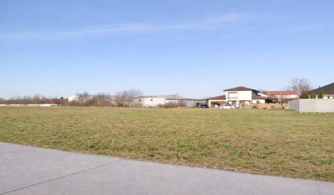 Na predaj ideálny pozemok v Galante