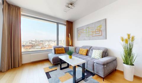 RIVERS | Byt s výhľadom na hrad a väčšou výmerou v Sky parku 