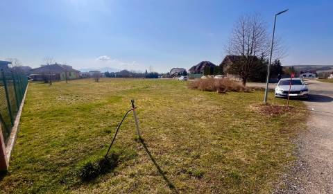 IBA U NÁS! Stavebný pozemok 904 m2, Trenčín - Záblatie