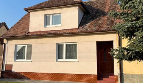 Zľava: Na predaj 3izbový rodinný dom s veľkým pozemkom v obci Kátov