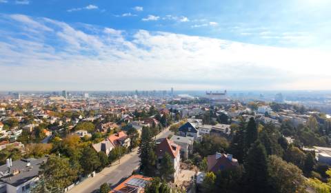 RIZNEROVA, RD – s veľkým pozemkom nad BRATISLAVSKÝM HRADOM