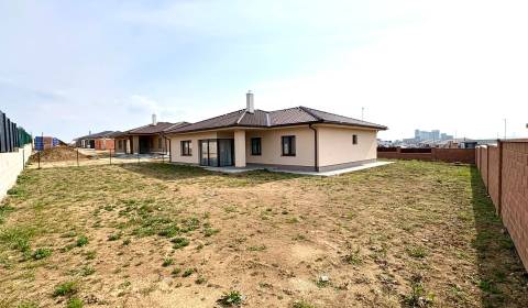 Na predaj luxusná 4-izbová novostavba rodinného domu Lužianky