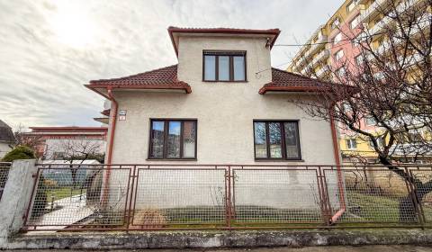 Rodinný dom s pozemkom 727m2, Tatranská ul. - Trenčín