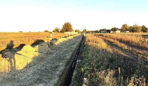 Na predaj stavebné pozemky  Cabaj Čápor