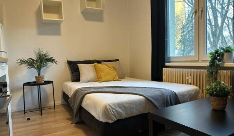 KOMPLETNE VYBAVENÁ GARSÓNKA, RUŽINOV - NIVY, MARTINČEKOVA ULICA