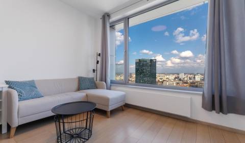 Panoráma Bratislavy z 26. poschodia 2-izbový byt v Sky Park III