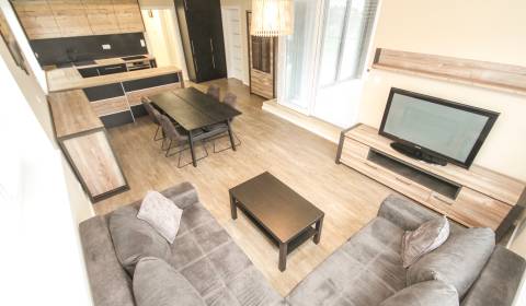 3i byt 80m2 + terasa, GEMINIM, Saratovská - Trenčín