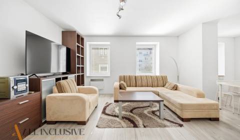 Na predaj 3-izbový byt s terasou, Nové Zámky