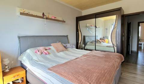 Na predaj 2i byt Levice, 64m2