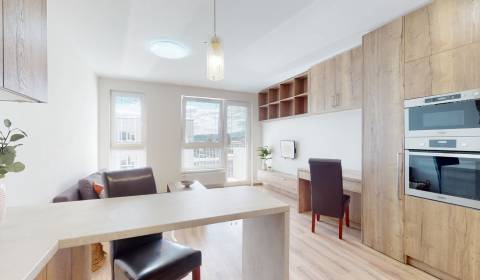 PRENÁJOM garsónka, 34 m2 | kryté parkovanie | Trenčín, Odevná