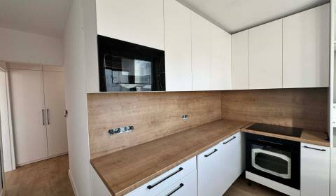 NA PREDAJ 3 izbový, tehlový byt v centre - REZERVOVANÉ