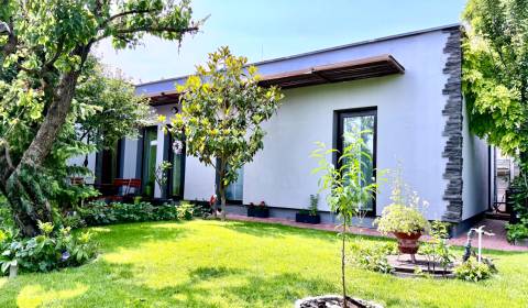 Na predaj rodinný dom, 5 izbový bungalov, Zálesie, Dolnomajerská ul. 