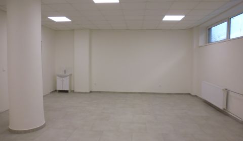 MASARYKOVA: NOVO vytvorené UNIVERZÁLNE nebytové priestory s PARKOVANÍM