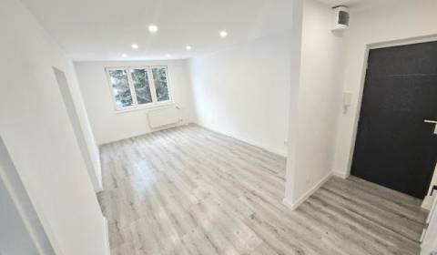 3 izbový byt Bánovce nad Bebravou /CENTRUM/65 m2 / BALKÓN/ PIVNICA