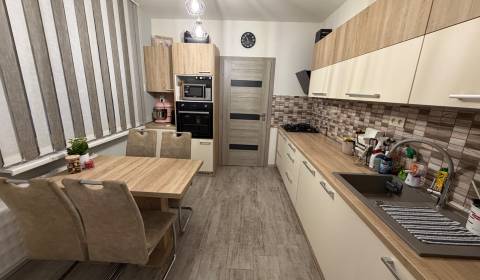 3 izbový byt s balkónom Topoľčany / VYPLATENA ZALOHA