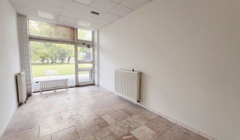 Prenájom obchodného priestoruv Ružinove, 16 m2