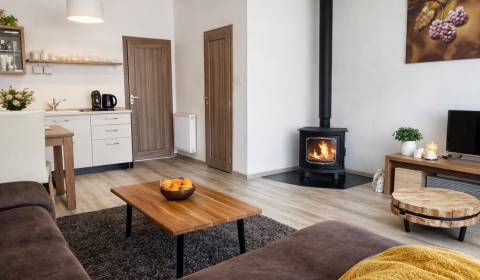 Prenájom, radový rodinný dom v Mengusovciach.