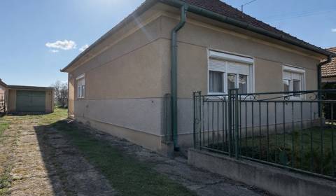NA PREDAJ–Rodinný dom s pozemkom 785 m2, garáž:VEĽKÉ RIPŇANY