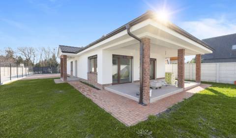 Moderný 4 izbový rodinný dom vo Vojke nad Dunajom