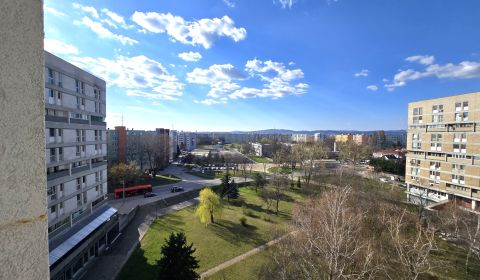 Predá 2 izb byt na Stavbárskej ulici