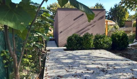 Na prenájom 2 izbový  drevodom ,obec Hamuliakovo,Škorčia ulica