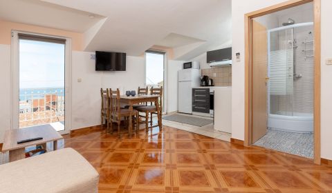 Ciovo/Trogir(HR) - Kompletne zariadený byt s krásnym výhľadom na more!