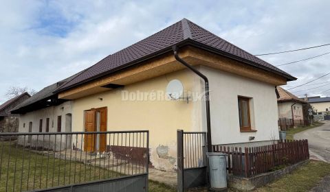 REZERVOVANÉ....Ponúkame Vám na predaj chalupu/RD v krásnej podhorskej 