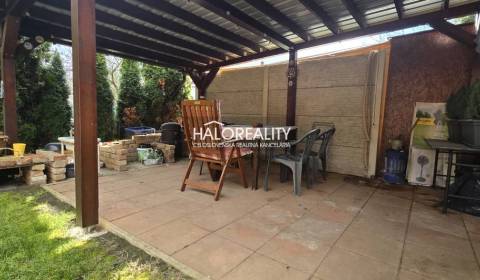 REZERVOVANÉ - Predaj, záhradka s chatkou Galanta, Ša...