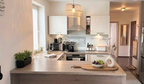 REZERVOVANÉ - Predaj, dvojizbový byt Rovinka - NOVOS...