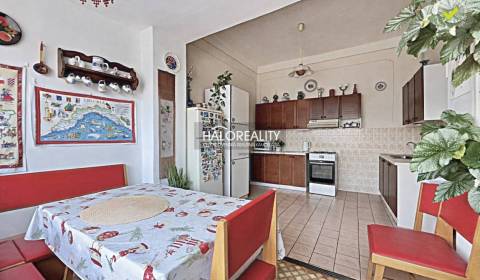 Predaj, rodinný dom Nové Zámky, trojizbový, pôvodný ...