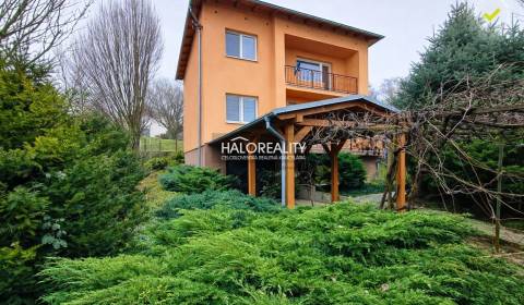 Predaj, rodinný dom Nitra, Zobor, pozemok 744m2 - EX...