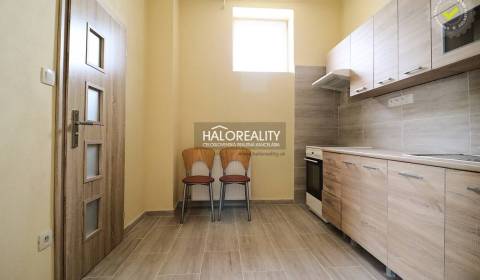 Prenájom, jednoizbový byt Nové Zámky, priamo v centr...