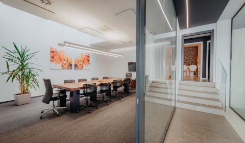 NA PRENÁJOM REPREZENTATÍVNE PRIESTORY 215,29 M2, STANICA – SOLIVARIA 