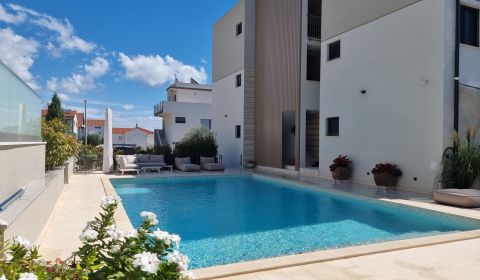 CHORVÁTSKO - Luxusný dom s troma apartmánmi - VODICE