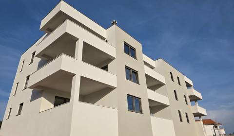 CHORVÁTSKO - Kvalitné apartmány s výhľadom na more (4i) - VODICE