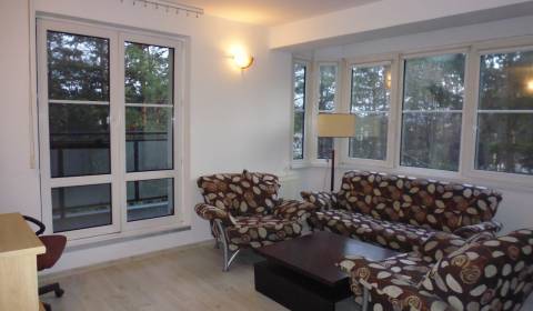  VESELÁ: Atypický 2-izb. ZARIADENÝ byt 48 m2 + LOGGIA 9 m2, 1.p.